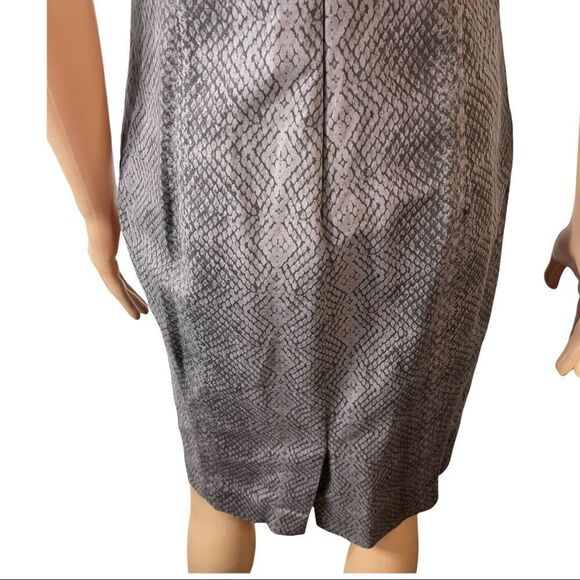 DONNA KARAN Snakeskin Zip Pocket Sheath Dress SIZE 6 - Picture 9 of 16